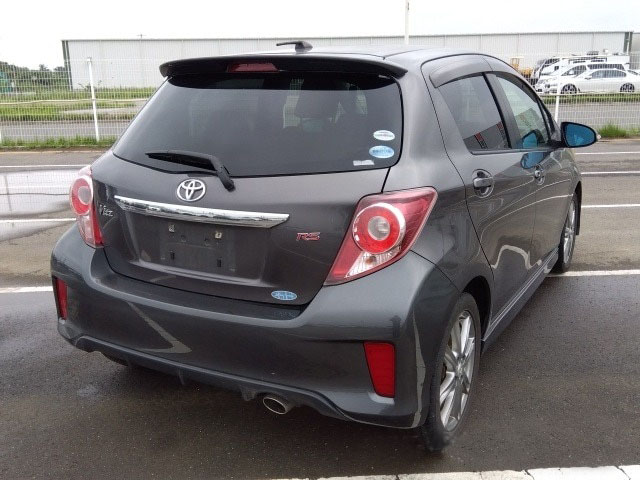 TOYOTA VITZ 2011/7 RS