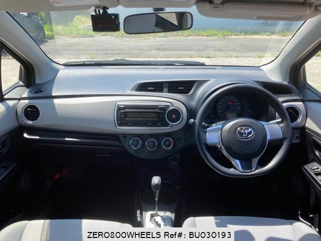 2011 TOYOTA VITZ