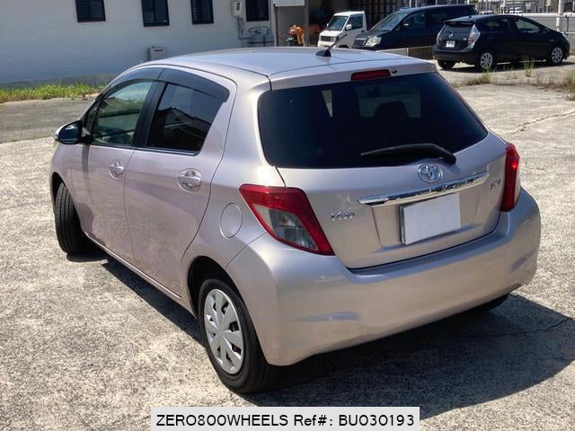 2011 TOYOTA VITZ